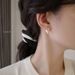 Circular Twisted Wire C-shaped With 2023 New Trendy And Non Fading Titanium Steel Wind Pearl Earrings_ipsvogv.com