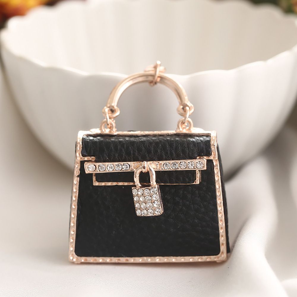 Car Pendant European And American Fashion Diamond Studded Ice Skates Small Gift Creative Keychain Bag Metal Pendant_ipsvogv.com