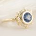 Golden Creative Flower Shaped Advanced Fashion Women's Ring_ipsvogv.com