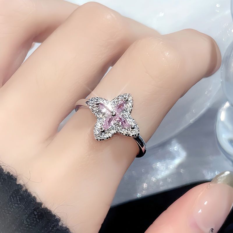 【 1351 People's Collection 】 High End Snowflake Pink Zircon Flower Clover Open With Niche Design Temperament, Light_ipsvogv.com