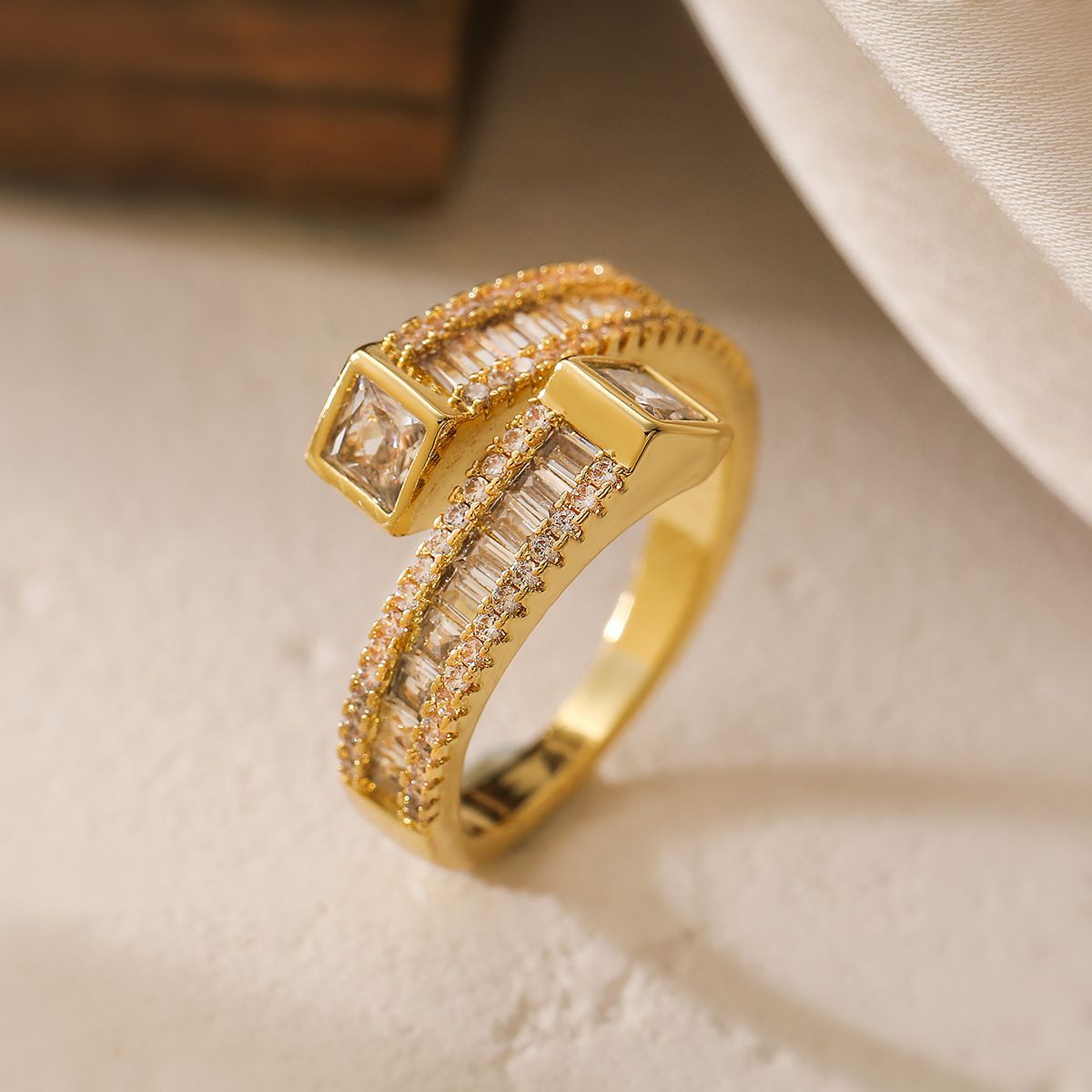 Aogu Light Luxury High end for Women, Unique and Exquisite Copper Plated Zircon Geometric Open Ring New_ipsvogv.com
