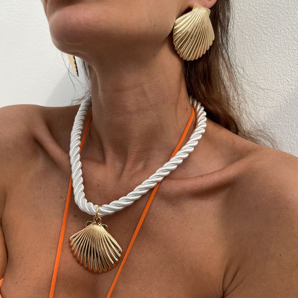 Bohemian Beach Vacation Style Metal Fan Shell Pendant With Exaggerated Personality And Thick Rope Necklace For Women_ipsvogv.com