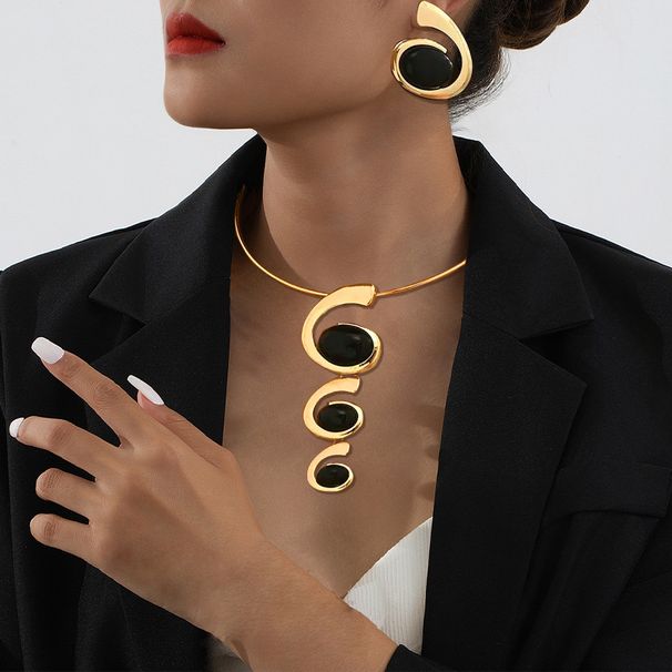 Women’s Jewelry Set Fashion Shaped Pendant Necklace Earrings Set Beautiful Temperament Hot Selling Jewelry Exaggerated_ipsvogv.com