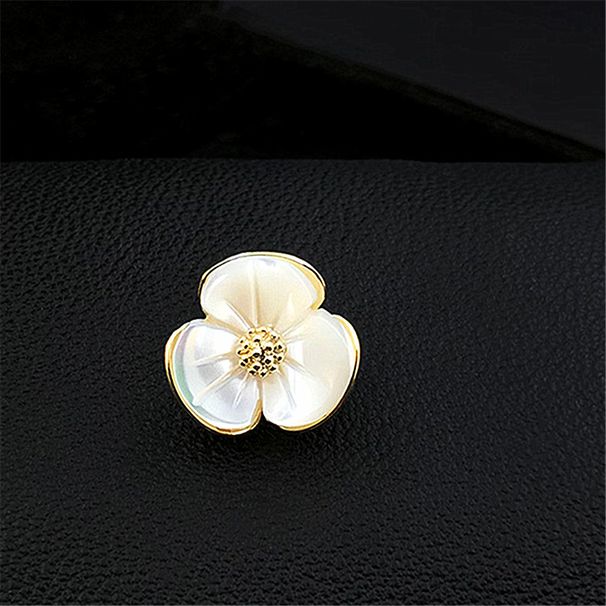 Shell flower collar pin is fashionable, cute, creative, anti slip light button. Fresh and elegant small brooch_ipsvogv.com