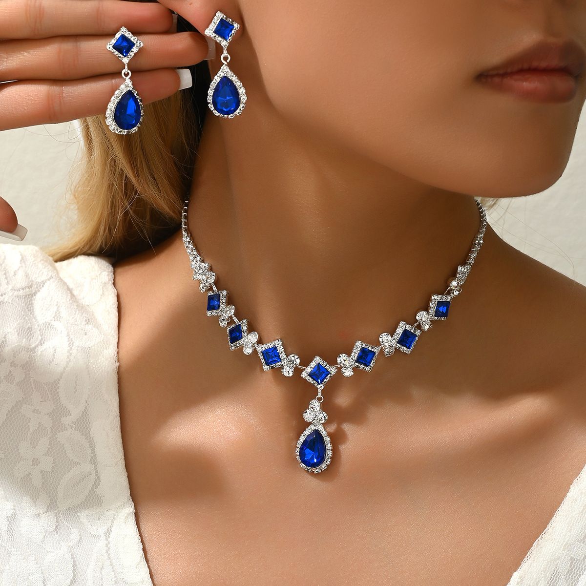 Set with blue square water droplet necklace, simple niche, light luxury design, earrings, versatile and personalized_ipsvogv.com