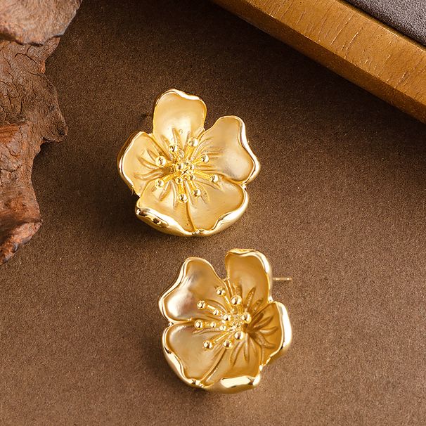Fashionable Matte Gold And Silver Three-dimensional For Women, Exaggerated, Light Luxury, High-end Floral Earrings_ipsvogv.com