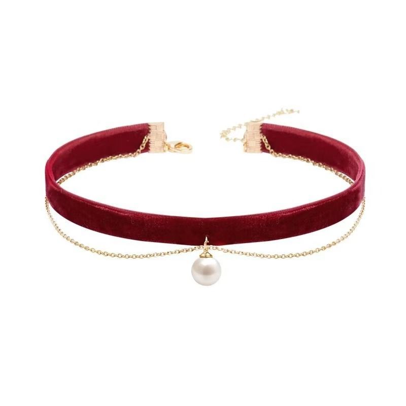 Hot Selling Red Heart Clavicle Chain Pearl Rose Flower Necklace Niche Design Toast Dress Accessories_ipsvogv.com