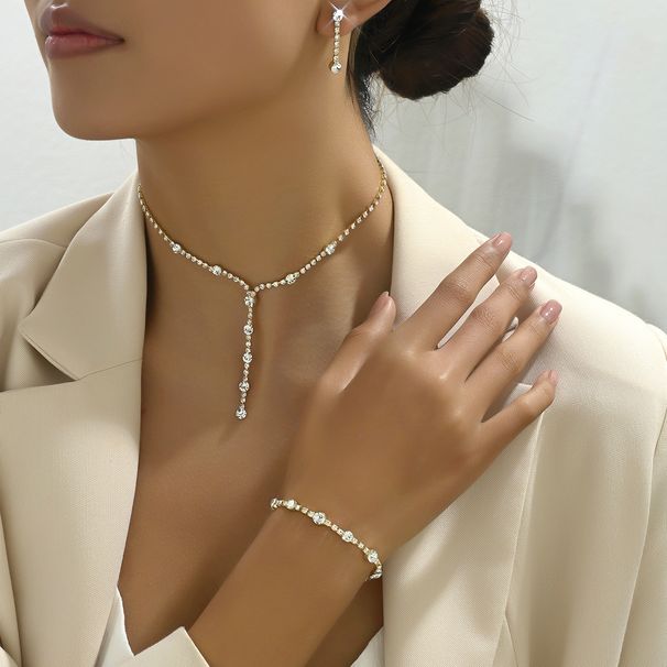 A niche design for high-end women's necklaces, earrings, jewelry sets, personalized zirconia bracelets, and necklaces_ipsvogv.com