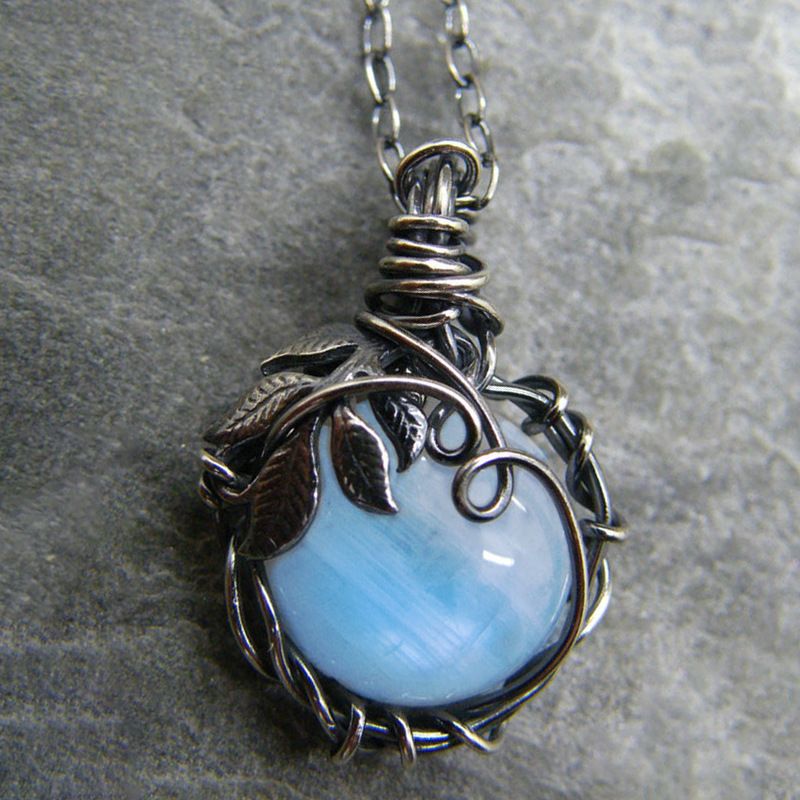 Moonstone Necklace, Female Personality, Leaf Wrapped Pendant, Bohemian Style Necklace_ipsvogv.com