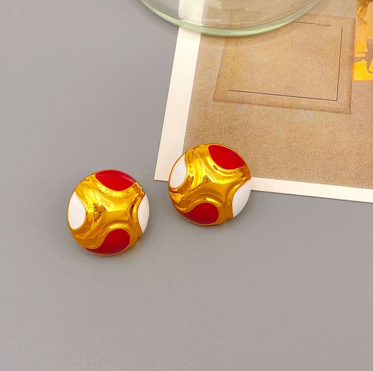Vintage Enamel Round Hemisphere Silver Needle with Brass Electroplated Gold Fashion Earrings_ipsvogv.com