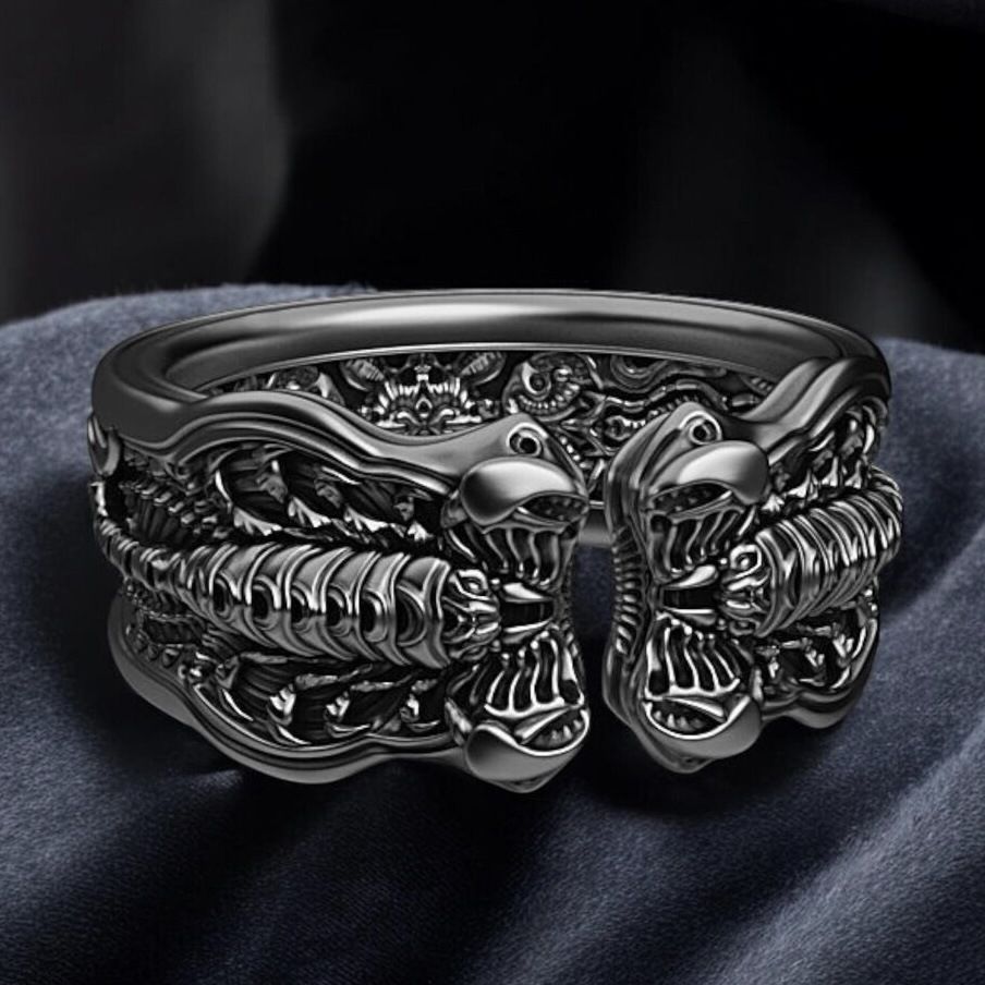 Punk Jewelry Creative Scorpion Shaped Open Black Gold Ring_ipsvogv.com