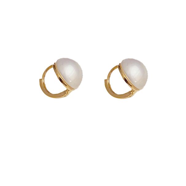 Elegant And Sophisticated Small Sweet Simple Pearl Stud Fashion Light Luxury Niche Design Unique Internet Celebrity_ipsvogv.com