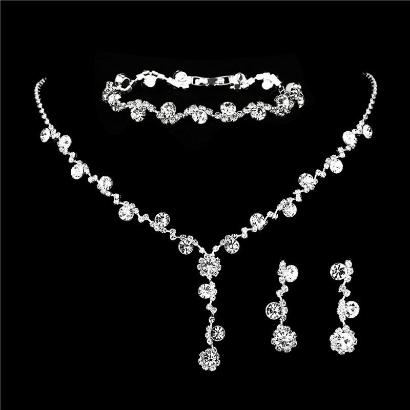 Women’s Jewelry Set Fashion New Shiny Diamond Inlaid Women's Wedding Accessories Necklace Earrings Bracelet Three Piece Set_ipsvogv.com