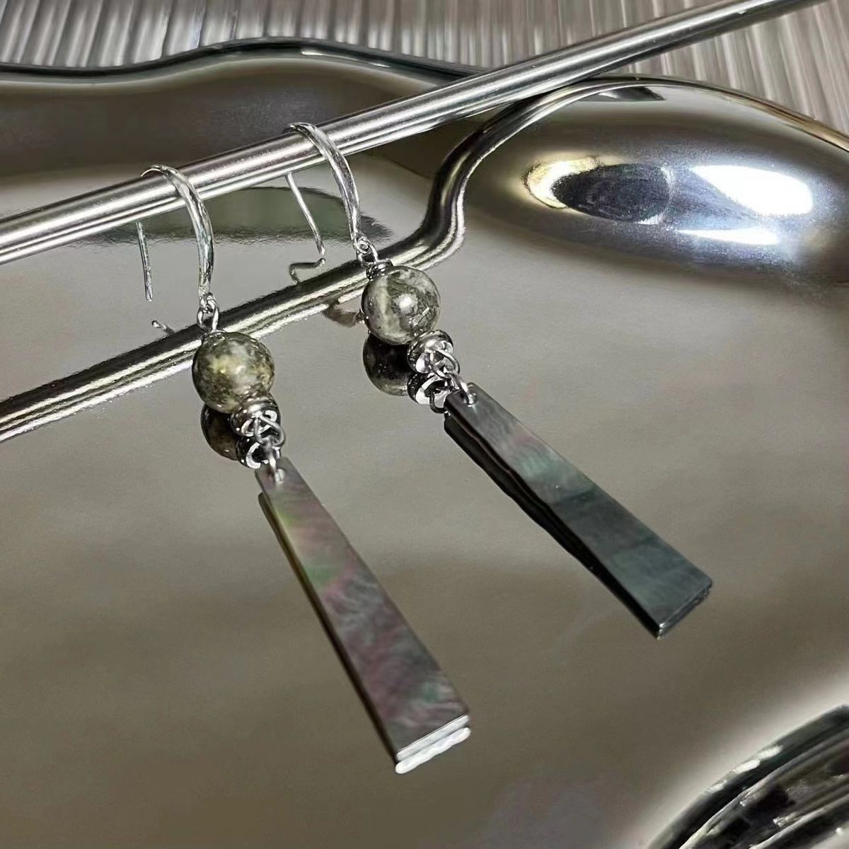 New Chinese Retro Wind Chime Tassel Earrings For Women New Style Niche Design Simple Exquisite Personality Advanced Earrings Earrings_ipsvogv.com