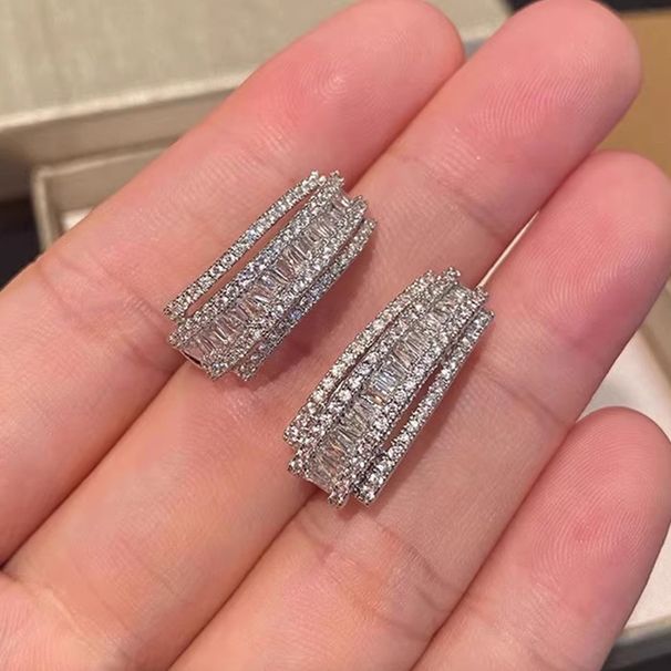 Cao Shi's Light Luxury Earrings For Women, Fashionable And High-end, Shiny Accessories, Evening Dress Matching Style_ipsvogv.com