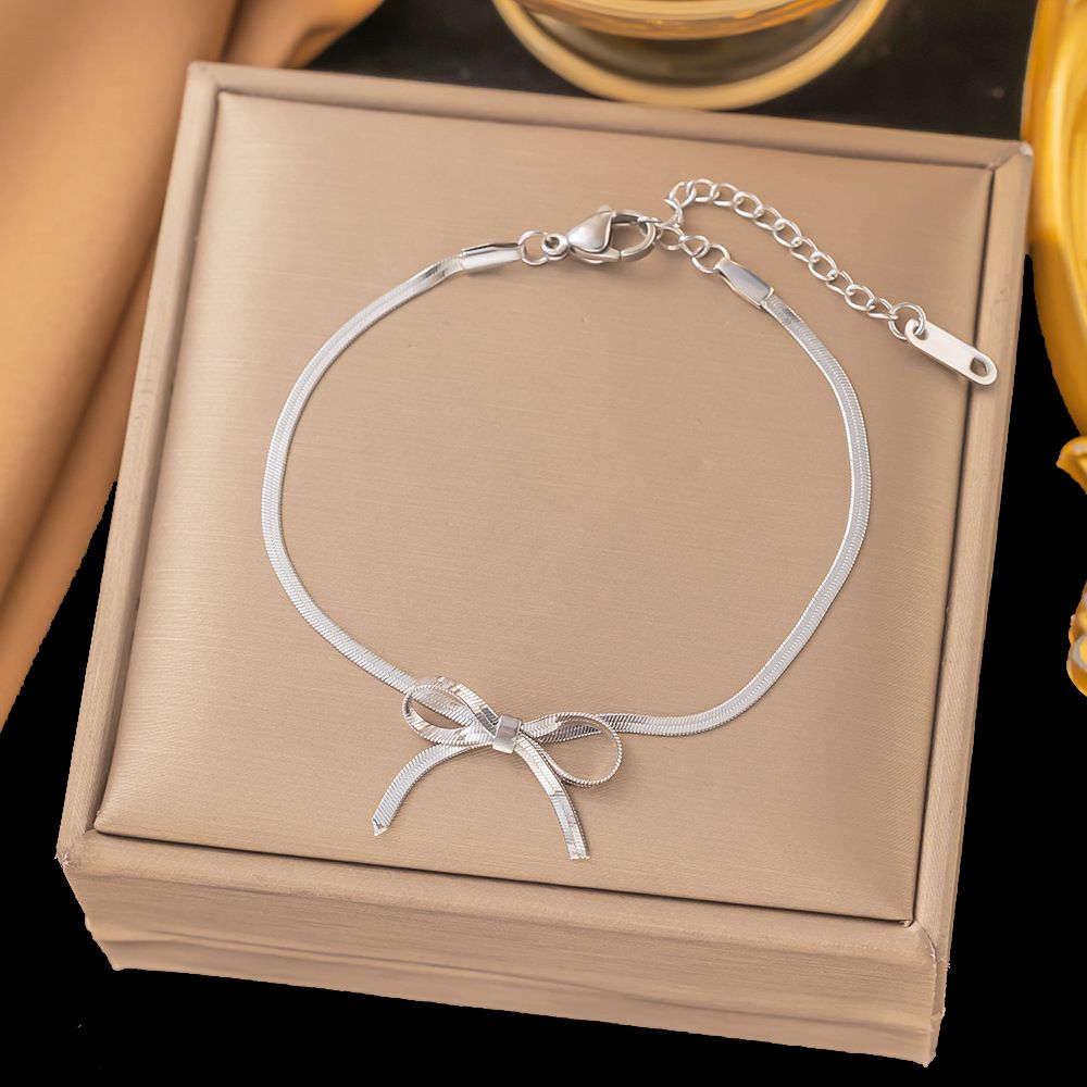 Titanium Choker Neck Snake Bone Small Fresh Titanium Steel Bow Blade Chain Versatile Temperament_ipsvogv.com