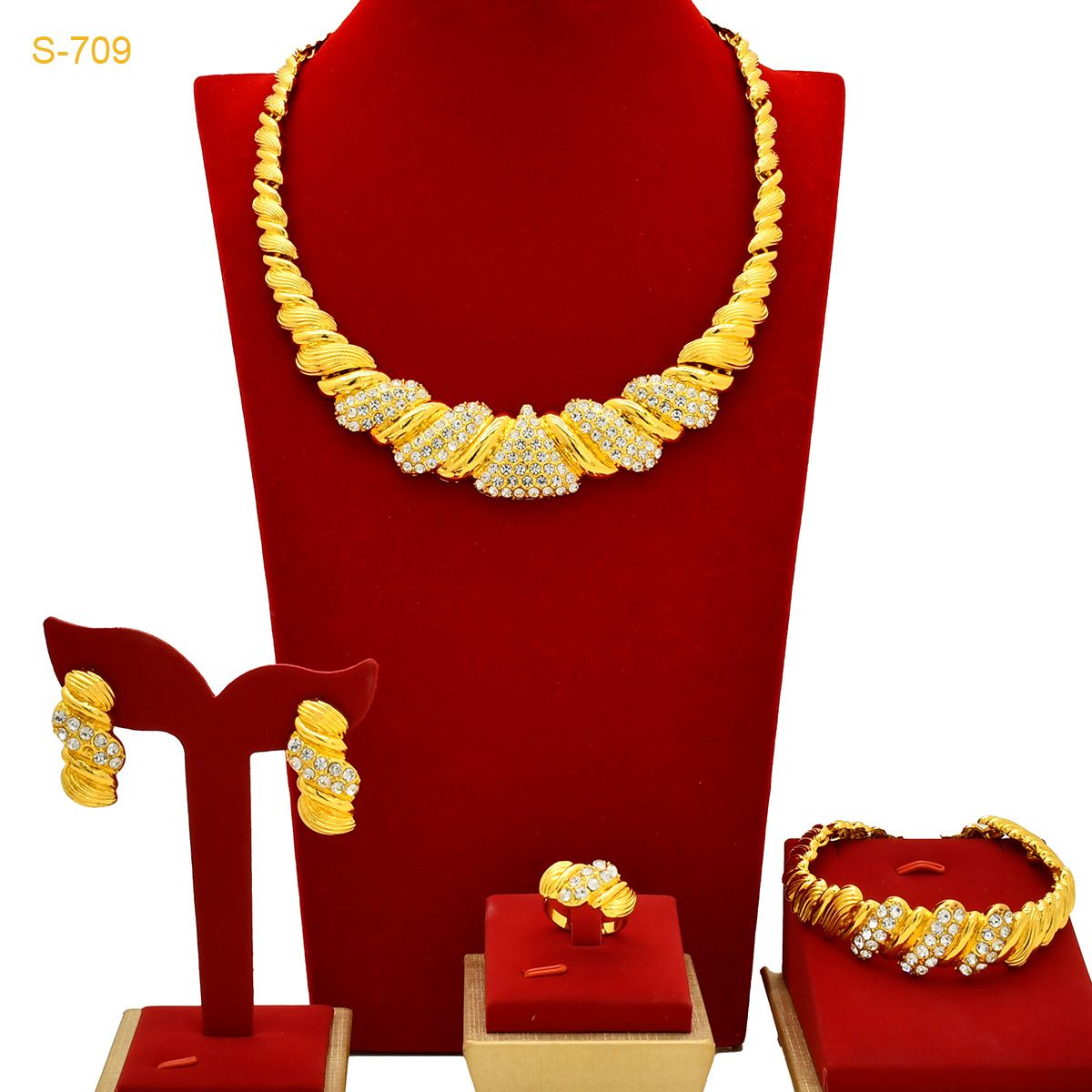 Gold bridal necklace Earrings Bracelet Ring jewelry set with gold diamonds_ipsvogv.com