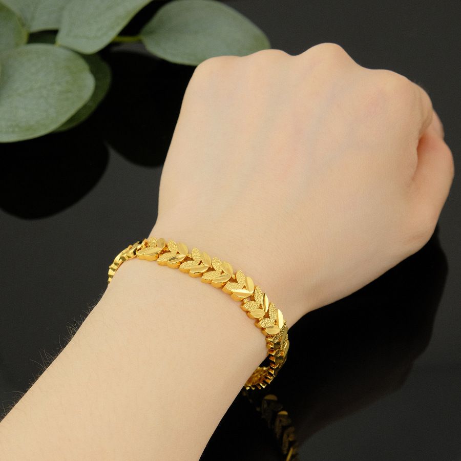 Ladies' Leaf Shaped Water Droplet Heart-shaped Hidden Buckle Women's Geometric Design Br, Gold Plated_ipsvogv.com