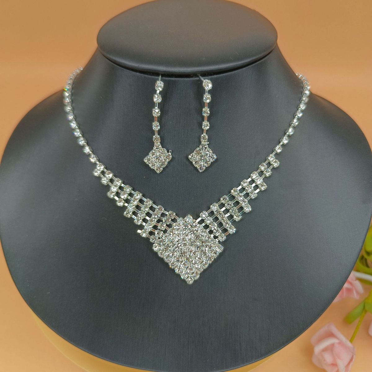 Diamond Jewelry Set - 3-Piece Block Necklace, Earrings & Bracelet For Women, Elegant & Versatile Everyday Wear_ipsvogv.com