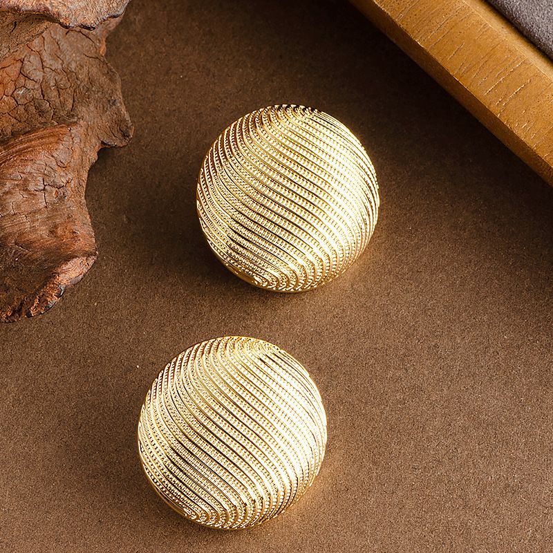 INS Fashion Simple Geometric Round Earnail Female Internet Celebrity Temperament Premium Silver Needle Earrings_ipsvogv.com