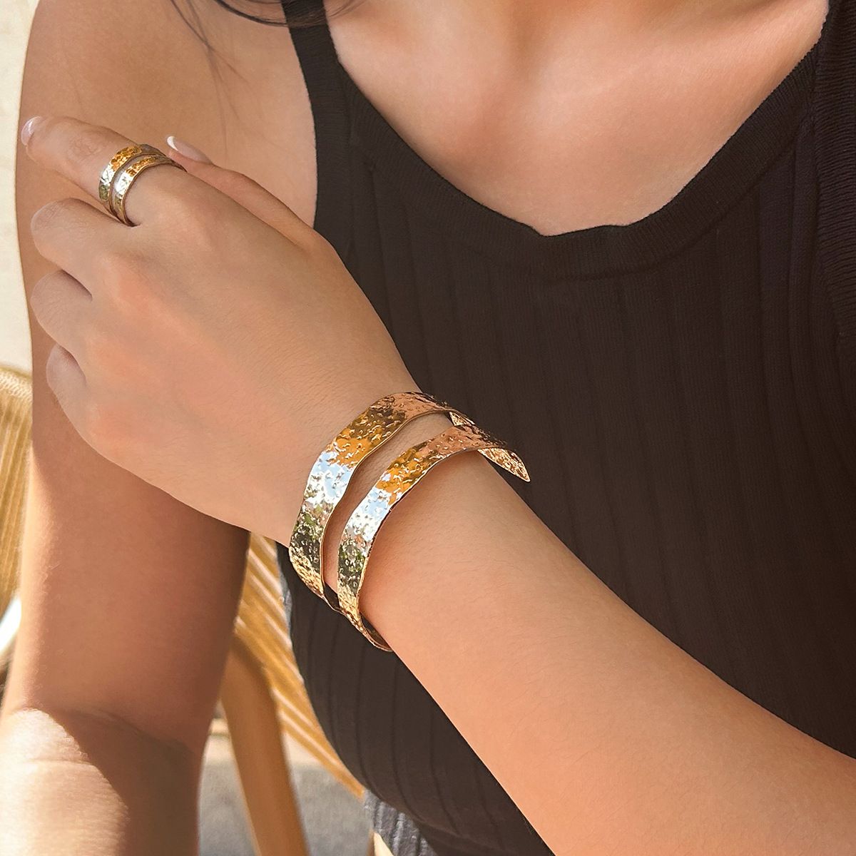 Punk Metal Irregular Wrinkle Women's Fashion Design Open Set Bracelet_ipsvogv.com
