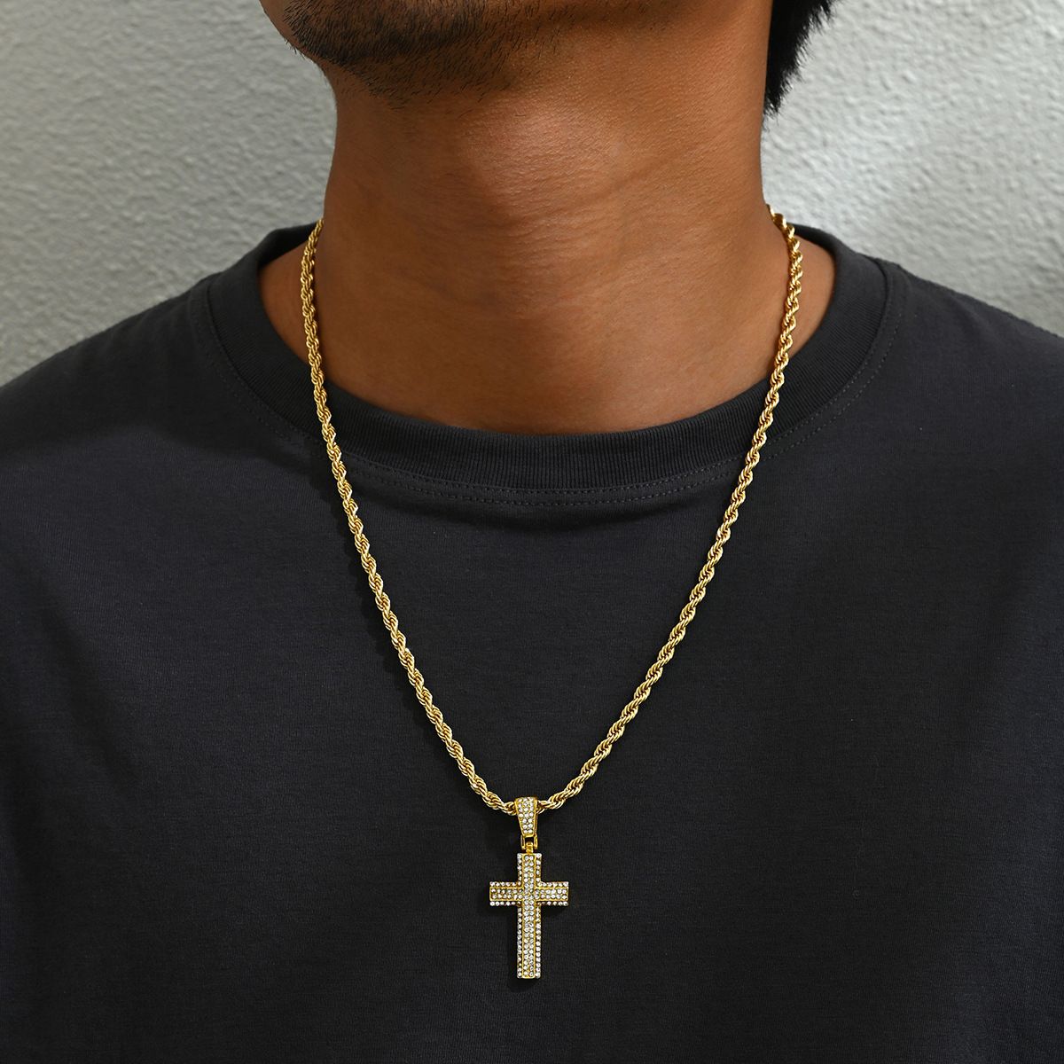 Hip hop cross niche design for men's with versatile inlaid pendants, Cuban chains, minimalist necklaces_ipsvogv.com