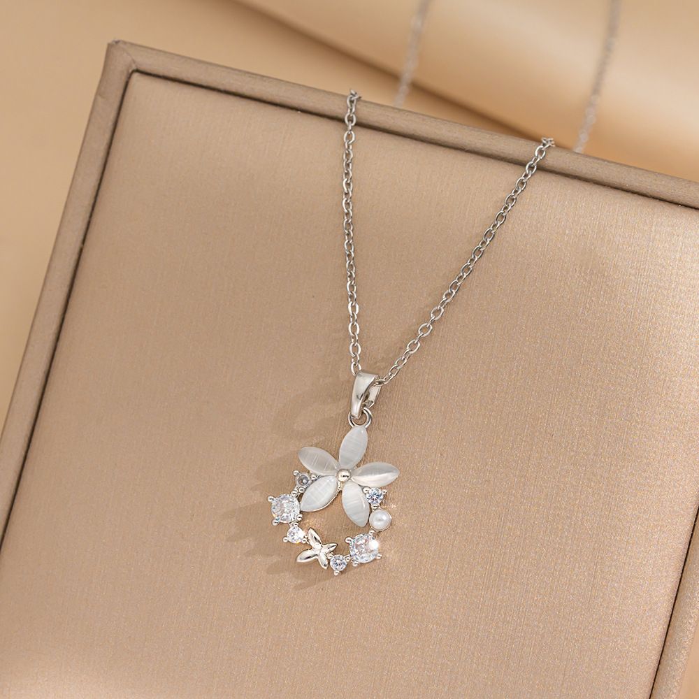 Flower Pendant Women's High-end Light Luxury Niche Design Necklace Sweet High-end Design Necklace Clavicle Chain Niche_ipsvogv.com