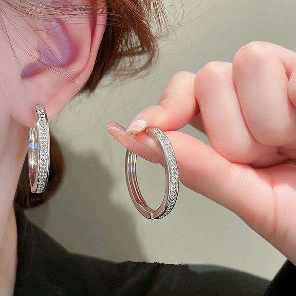 Cao Shi's Minimalist Style, Unique Temperament New Fashion, Exaggerated Earrings, East Gate Circle, Light_ipsvogv.com