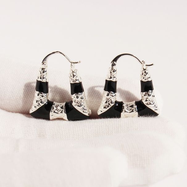 Women's Jewelry Niche Black Enamel Trapezoidal Ear Buckle Wrinkled Texture Geometric Egyptian Earrings Medieval Temperament Earrings_ipsvogv.com