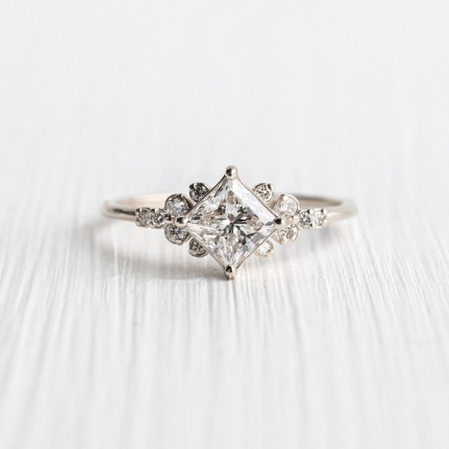 New Inlaid Square Diamond Zircon 14k Gold Engagement Tail Ring_ipsvogv.com