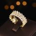 Cao Shifeng's Luxurious Willow Leaf Ring Exudes And Cool Vibe, With Dense Circle Of Inlaid Index Finger Rings That Exude_ipsvogv.com