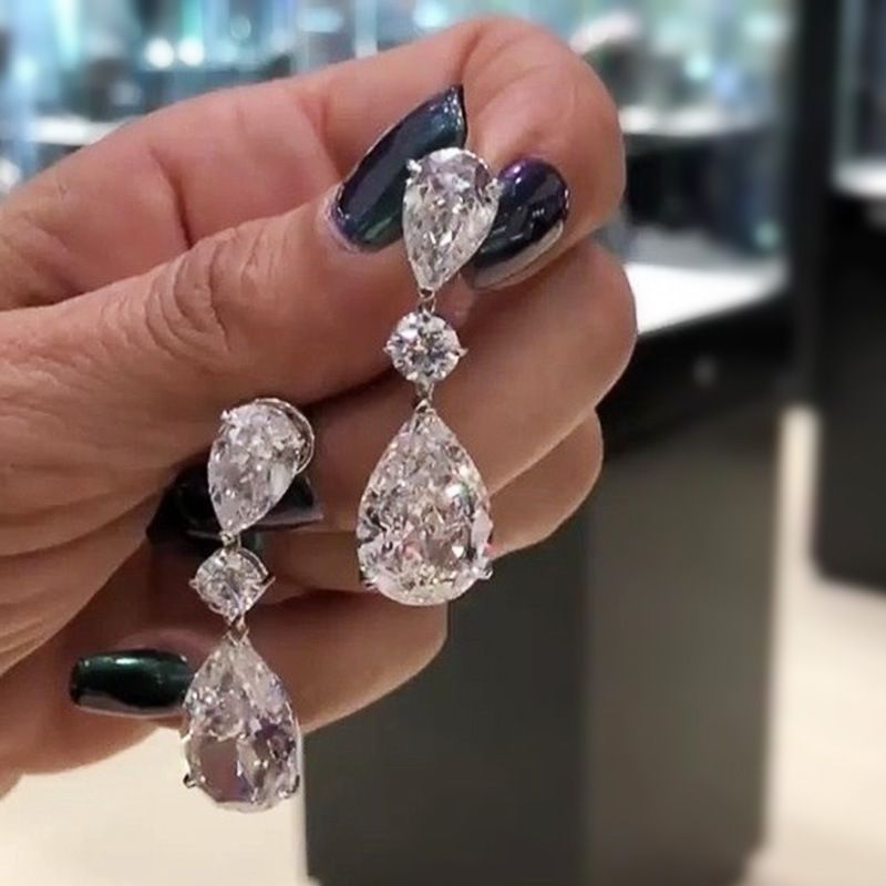 Cao Shi Sells Exquisite Women's Water Droplet Large Zircon With Sparkling Silver Plated Earrings_ipsvogv.com