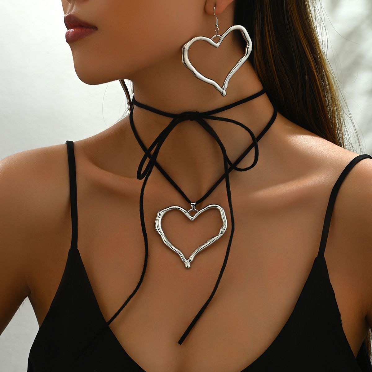 Fashion OL Love Necklace Earring Set for Women, Simple and Versatile, Heart shaped Metal, Niche Design, Neck Chain_ipsvogv.com