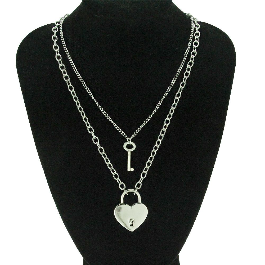 2020 Creative New Set Necklace Smooth Peach Heart Key Lock Bone Chain Decorative Pendant_ipsvogv.com