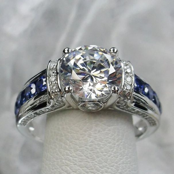 Cao Shi's Rixing Fashion Geometric Zircon for Men and Women's Trendy Temperament Proposal Ring_ipsvogv.com