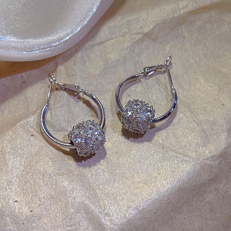 Women's Jewelry Cold Style Super Flash Zircon Metal Ball Earrings Light Luxury High End Temperament Ear Buckles Simple Niche Ear Accessories_ipsvogv.com