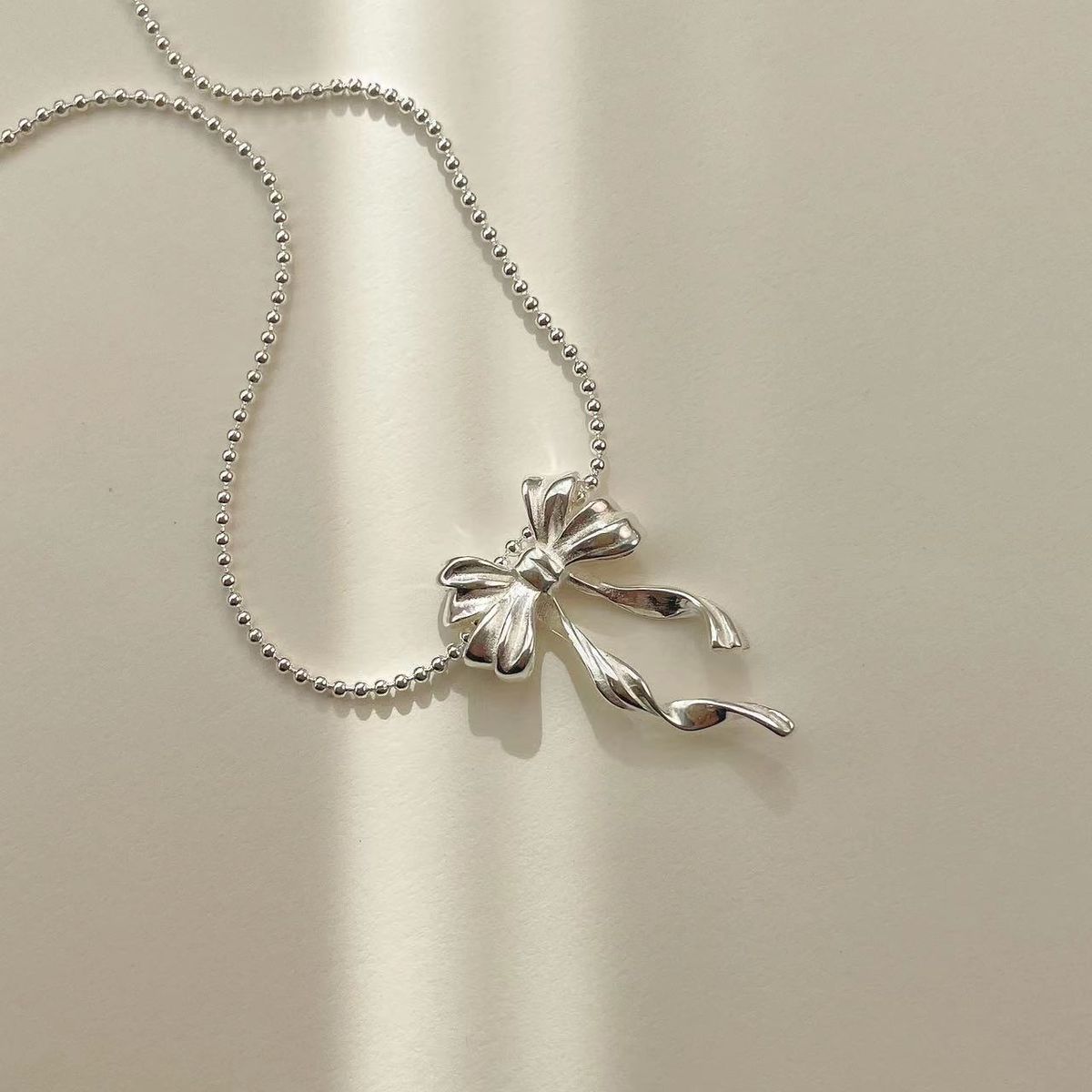 Saiyna Korean Style S Silver Geometric Dynamic Ribbon Double Layer Bowknot Necklace Minimalist Round Bead Choker Chain_ipsvogv.com