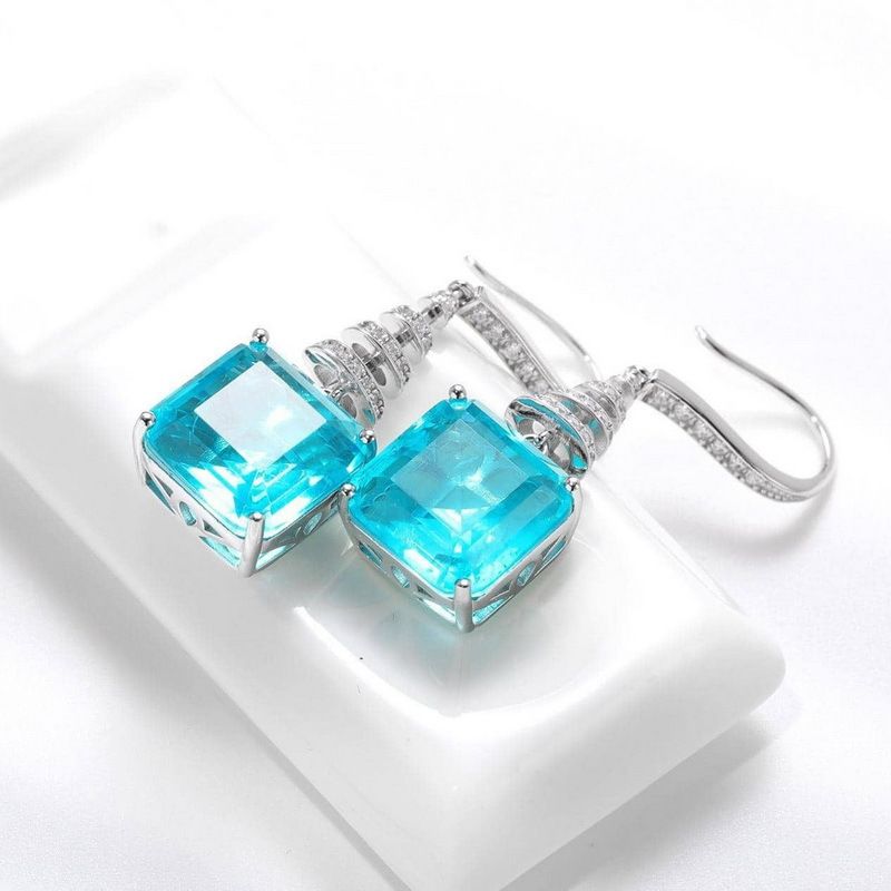 Light Luxury Emerald Green Square Diamond Earrings For Women S925 Silver Inlaid Crack Inclusions Artificial Gemstone Earrings_ipsvogv.com
