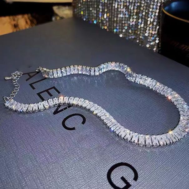 Light luxury high end zircon necklace simple and fashionable neck chain high end temperament short clavicle chain personality fashionable jewelry_ipsvogv.com
