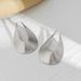Exaggerated Geometric Curved Striped With Niche Design, Metallic Personality Earrings_ipsvogv.com