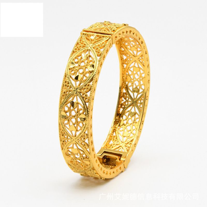 bride Wedding Ornament Gold Bracelet_ipsvogv.com