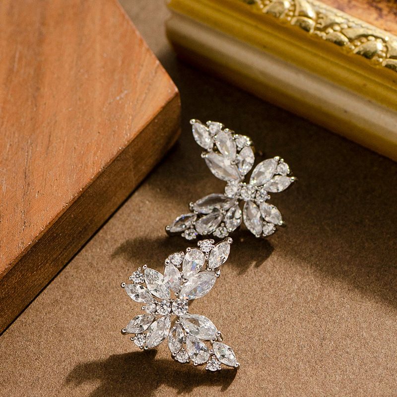 Korean Version Sweet And Exquisite Small Fresh Zircon Inlaid Sparkling Butterfly Earrings, Female Niche Design, High-end_ipsvogv.com