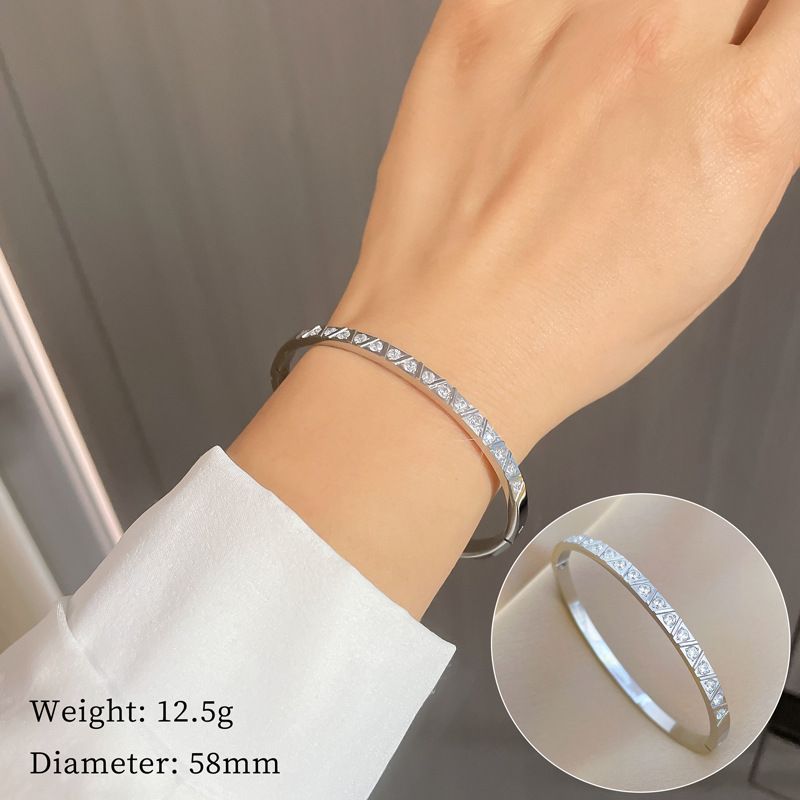 Round Zircon Wind Titanium Bracelet Minimally Stainless Steel Handpiece_ipsvogv.com