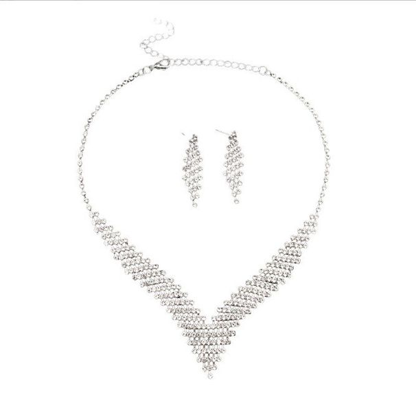 2025 Light Luxury Pearl Earrings Bracelet Niche Elegant Fashion High-end Clavicle Chain Necklace_ipsvogv.com