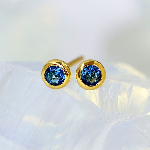 Silver Needle Zircon Earrings Female Temperament Simple Geometric Round Ear Bone Studs Mini Earrings_ipsvogv.com