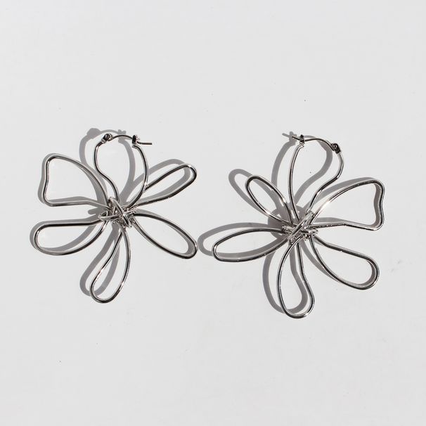 Women's Jewelry Metal Wire Winding Hollow Flower Earrings Exaggerated Personality Abstract Butterfly Earrings_ipsvogv.com