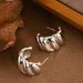 Fashionable Niche Wide Diagonal Metal Style With Female Temperament, Simple And Versatile Silver Needle Earrings_ipsvogv.com