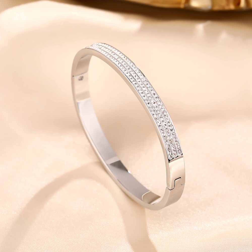 Light Luxury Fashionable Titanium Steel Bracelet Set In Three Rows For Women, With High-end Feel And A Starry Sky That_ipsvogv.com