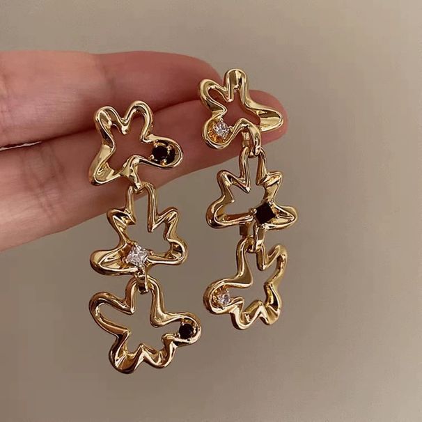 Light Luxury Zircon Silver Needle Gold Flower for Women's Fashion Design with Exaggerated High end and Internet_ipsvogv.com