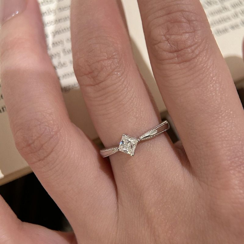 2025 New Luxury Silver Inlaid Zircon Princess Square Diamond With Minimalist And Medieval Style Finger Ring_ipsvogv.com
